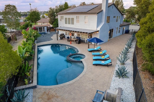 Building Photo - 1107 Shadowcrest Ln