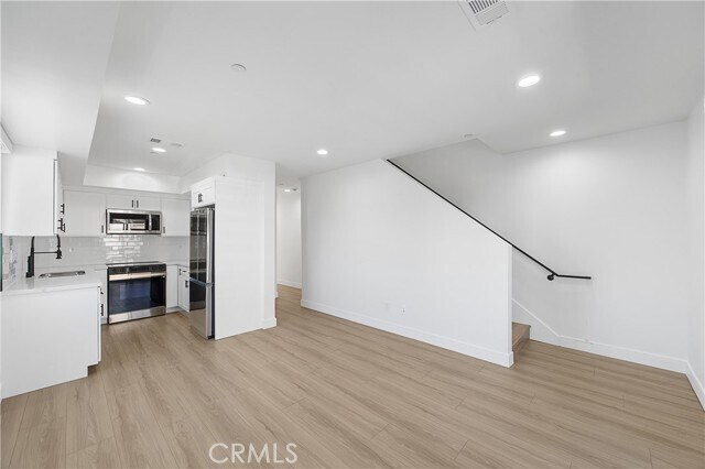 Building Photo - 14420 Tiara St