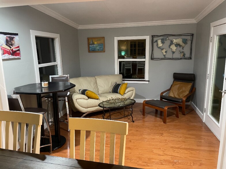 Building Photo - 3845 SW 148th Pl