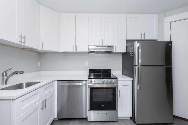 Building Photo - Emma Parham