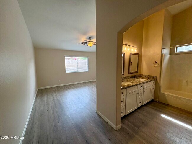 Building Photo - 8556 W Carol Ave