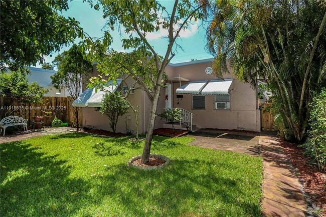 Building Photo - 2020 Madison St