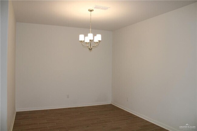 Building Photo - 19 Paso Dr