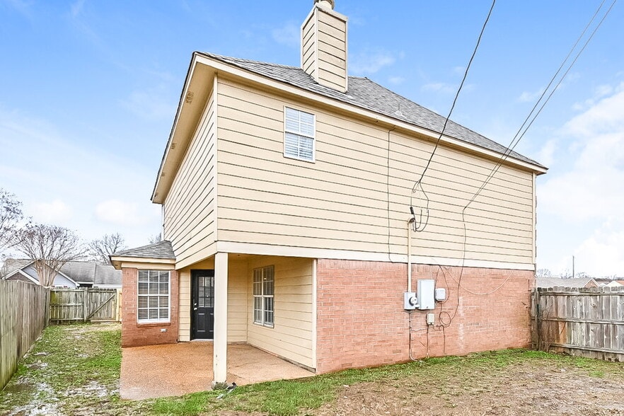 Building Photo - 7708 Baysweet Dr