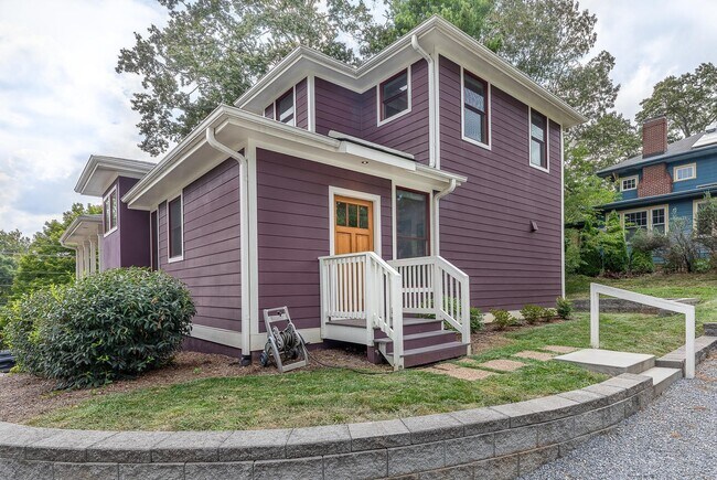 Building Photo - Charming Modern Home in Kenilworth