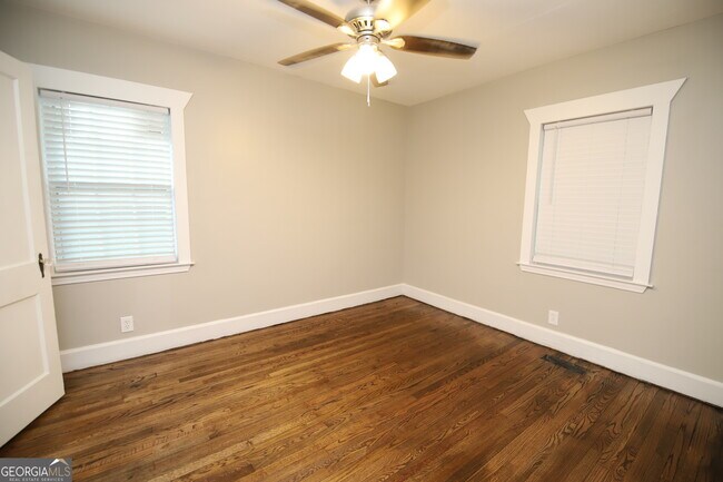 Building Photo - 112 Saynor Cir