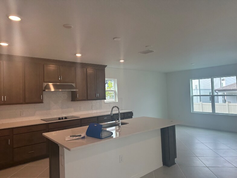 Building Photo - 261 Woodsage Pl