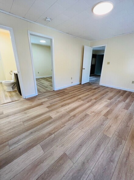 Building Photo - 50-52 Howard St