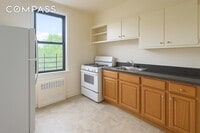 Building Photo - 1466 E Gun Hill Rd
