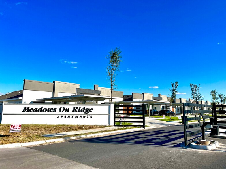 Building Photo - 1705 Angelina Dr