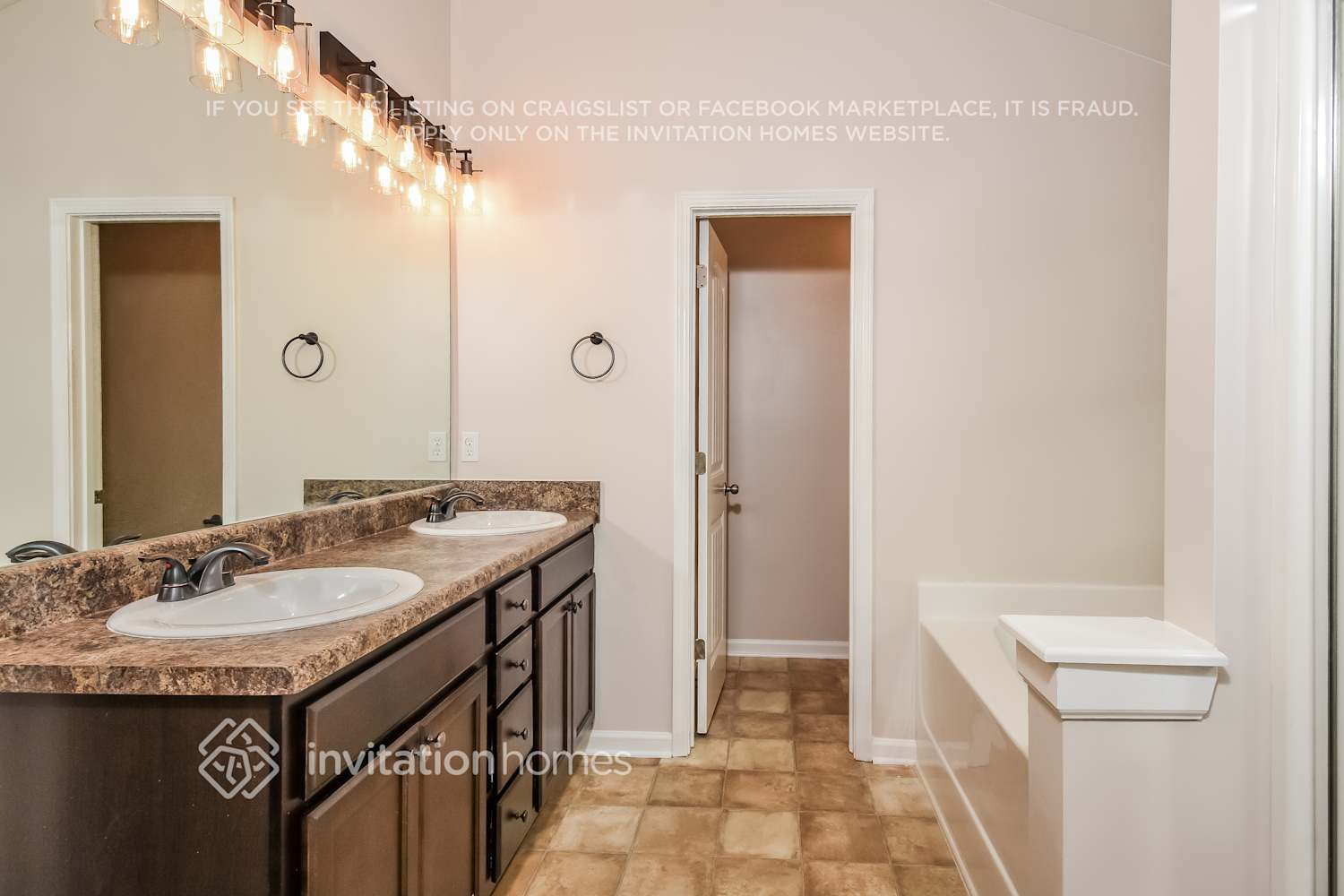 Building Photo - 500 Prominence Cir