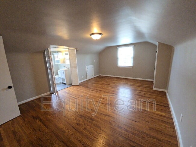 Building Photo - 4436 Redmont Ave