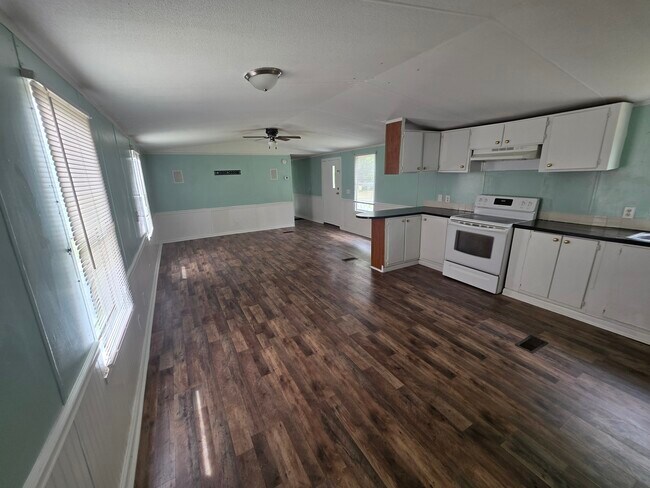 Building Photo - 1120 Angela Pl