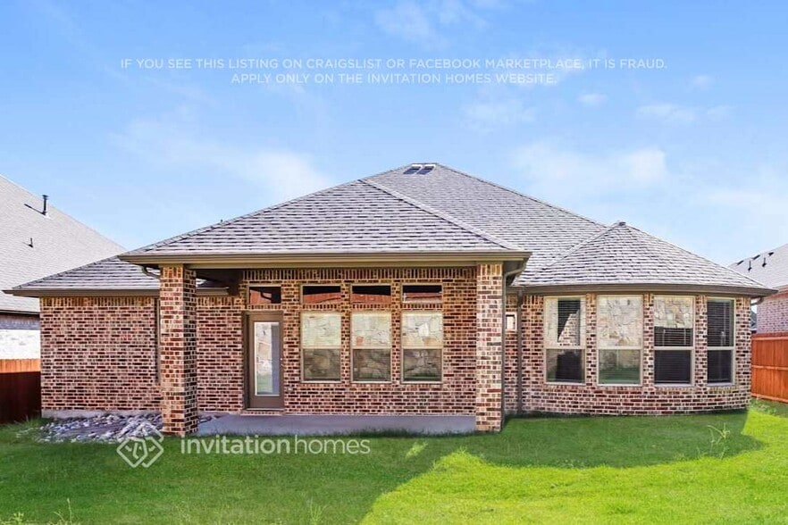 Building Photo - 221 Honey Brook Ln