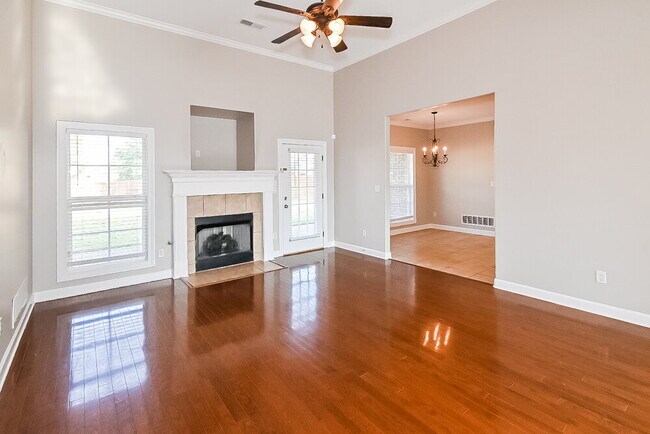 Building Photo - 3400 Valley Crest Dr