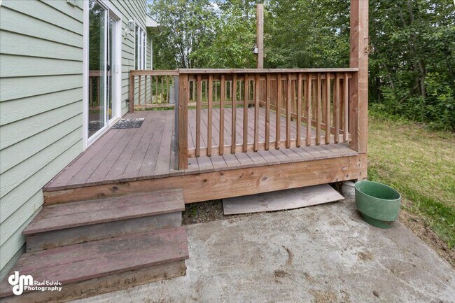 Building Photo - Spacious 5BD/3BA Home!