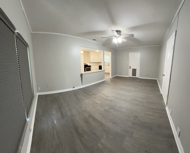 Bonus Room - 516 W Point Tap Rd