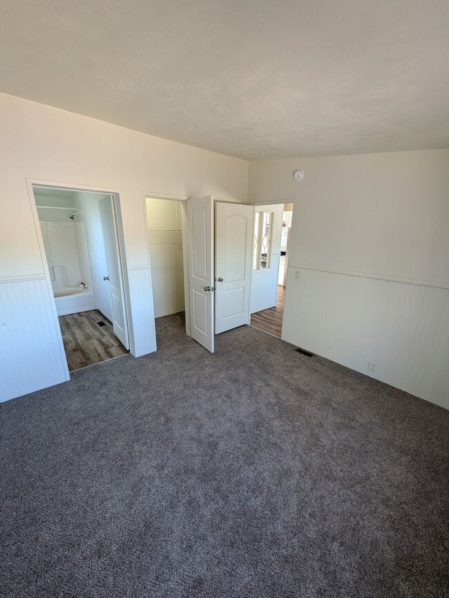 Building Photo - Fallon 3 Bedroom on Large Property