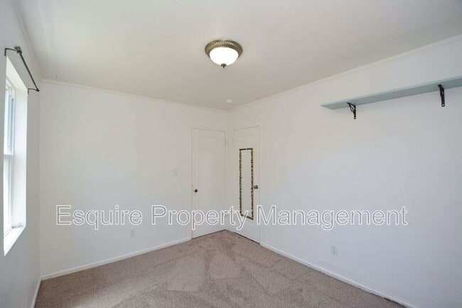 Building Photo - 264 Franklin Ln