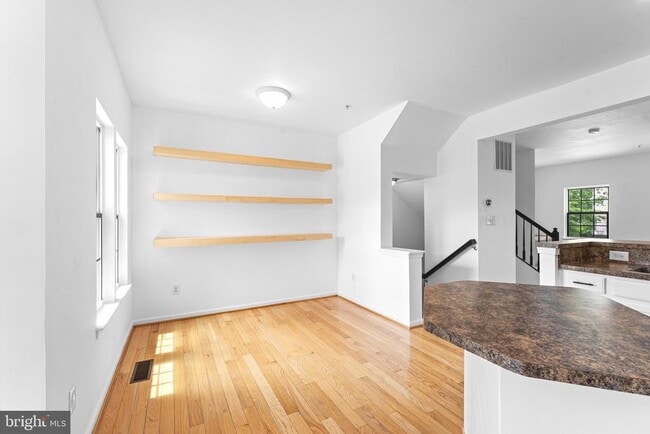 Building Photo - 7258 Mockingbird Cir