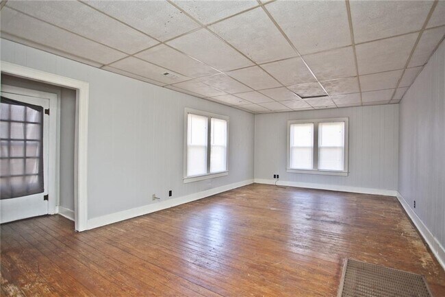Building Photo - 403 East St
