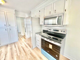 Building Photo - 1006 Canberra Pl