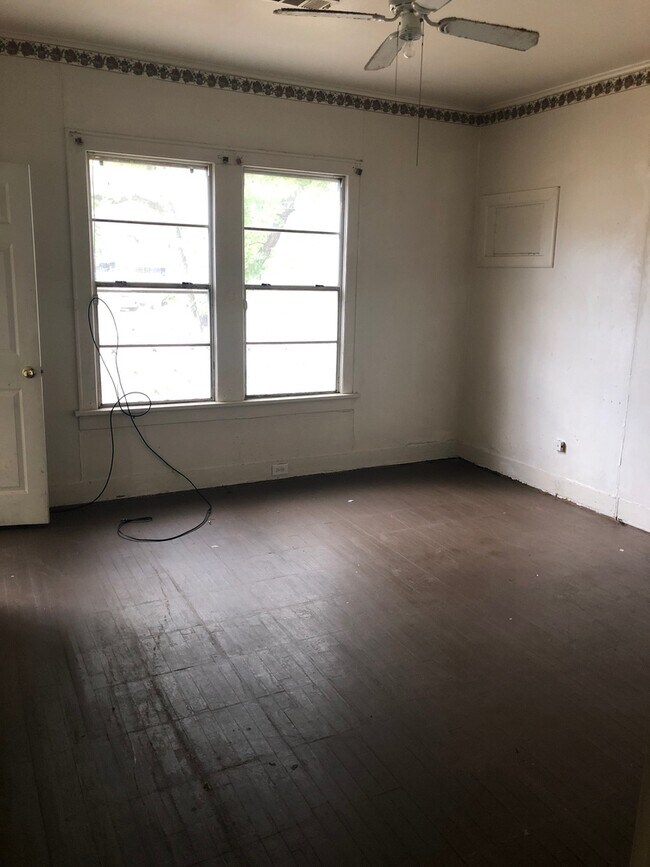 Building Photo - 2957 Regent St