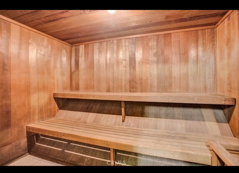 Building Photo - 1140 E Ocean Blvd