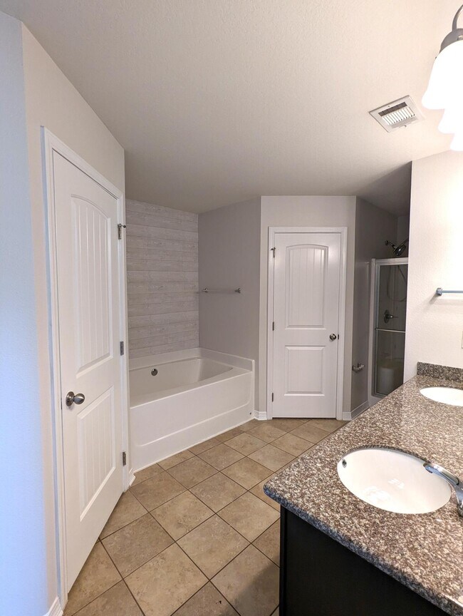 Building Photo - 8249 Escola St