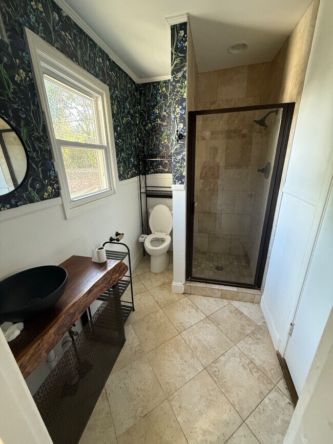 Building Photo - 5 Beverly Heights