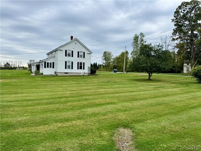 Building Photo - 5221 Hill Rd