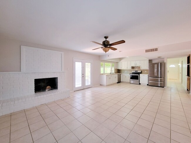 Building Photo - 16914 Judyleigh Dr