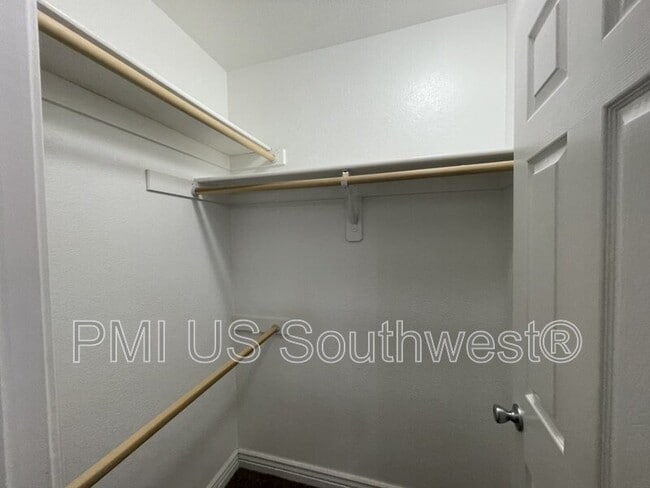 Building Photo - 2317 Acoma Pl