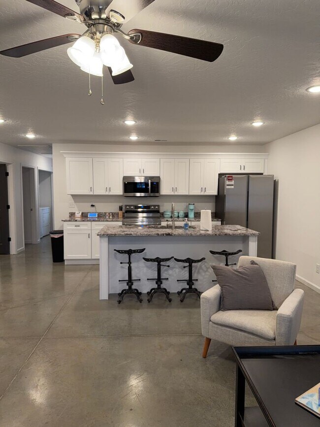 Building Photo - 526 Gadsden Rd NW