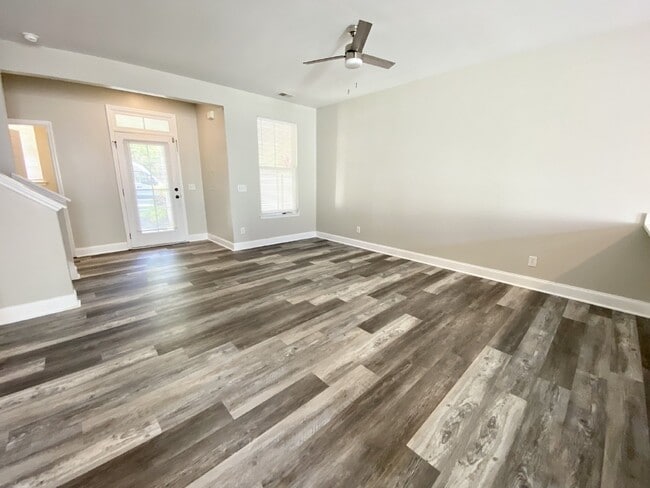 Building Photo - Fully Renovated, Three Bedroom, Bluffton P...