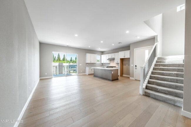 Building Photo - 1513 Golf Club Dr