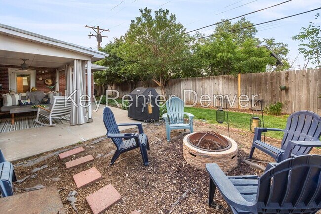 Building Photo - 4450 Yarrow St