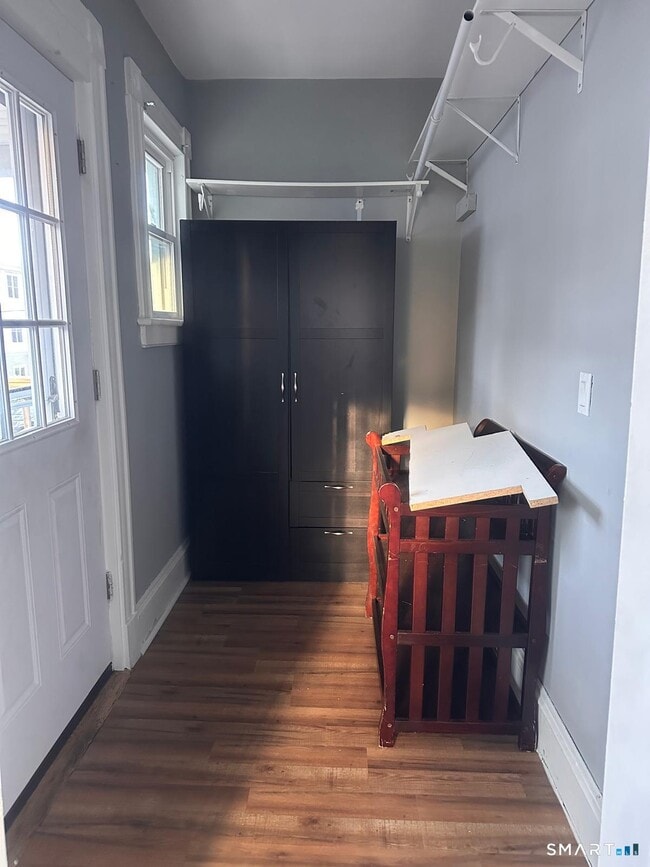 Building Photo - 20 Myrtle Ave