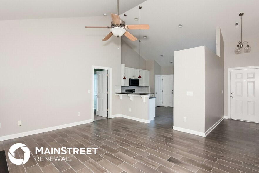 Building Photo - 2873 Island Point Dr NW