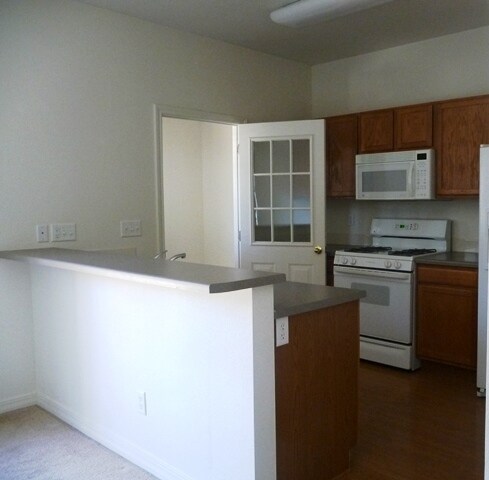 Kitchen - 1212 S Emery St