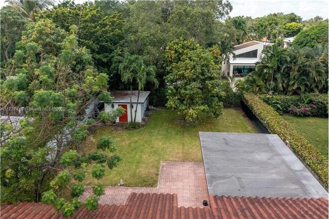 Building Photo - 3910 SW 2nd Terrace