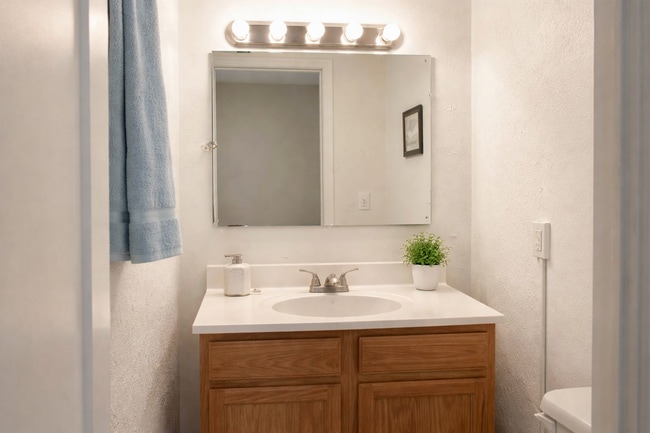 Building Photo - 4BR NE Canton home for rent