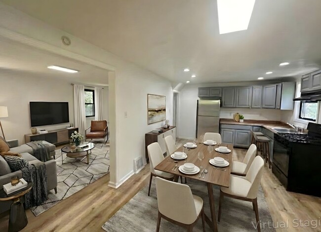 Building Photo - 4bed/2full bath Single Family Home in Penn Hills