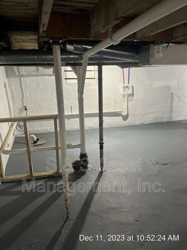 Building Photo - 822 Comfort St