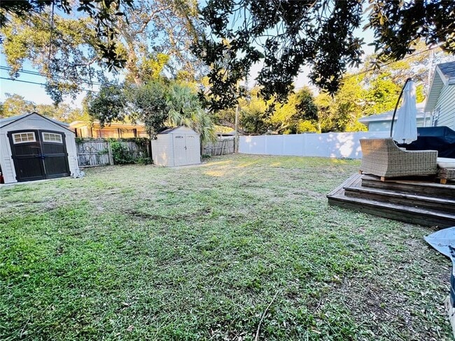 Building Photo - 428 Orangewood Dr