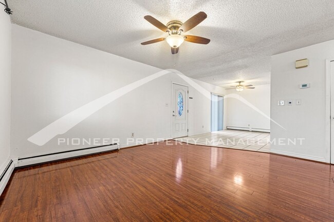 Building Photo - Beautiful Townhome with Detached Garage and Pool Access!
