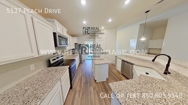 Building Photo - 5137 Peach Dr