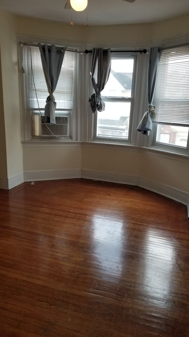 Building Photo - Enclosed Porch Row - West Philadelphia