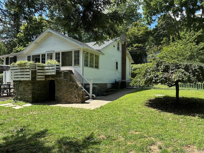Building Photo - 33 Rutland Dr