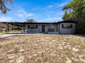 Building Photo - 2112 Wolf Rd